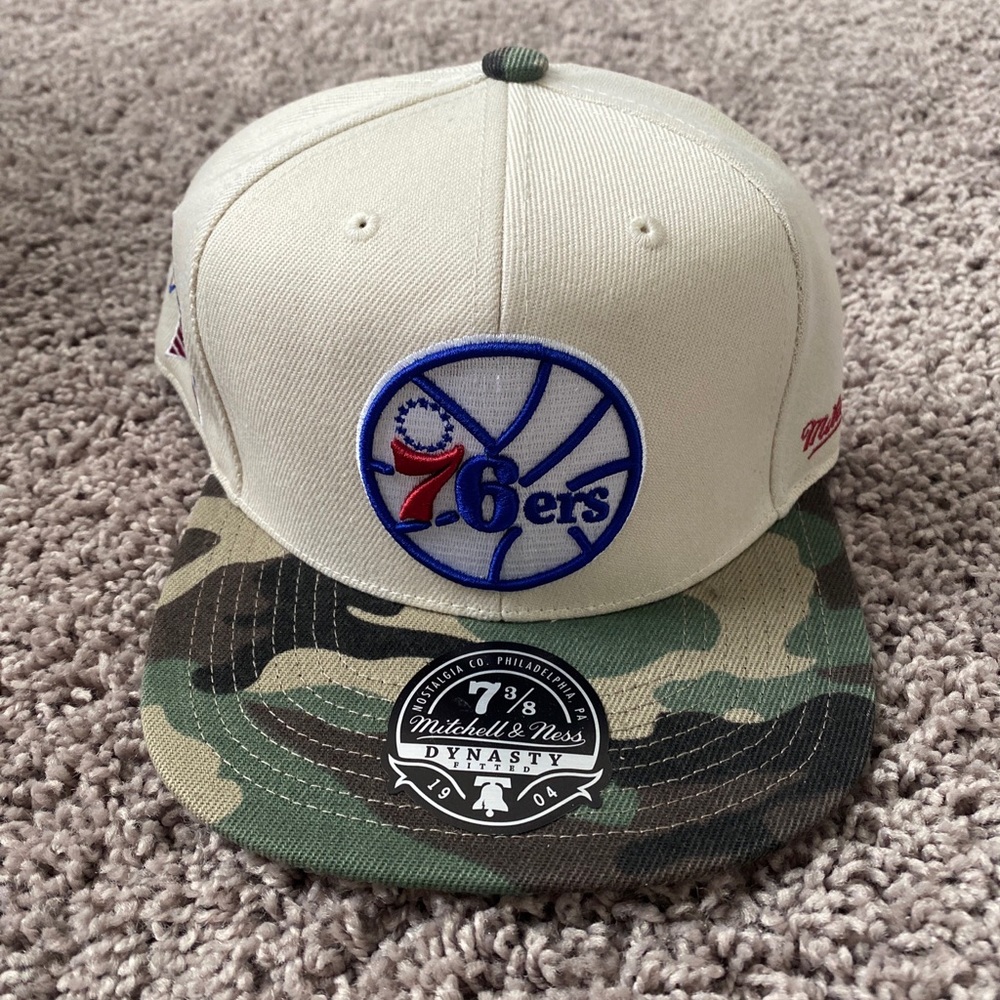 Philadelphia 76ers Men White Camo Fitted HWC hat cap 7  3/8 Mitchell & Ness New